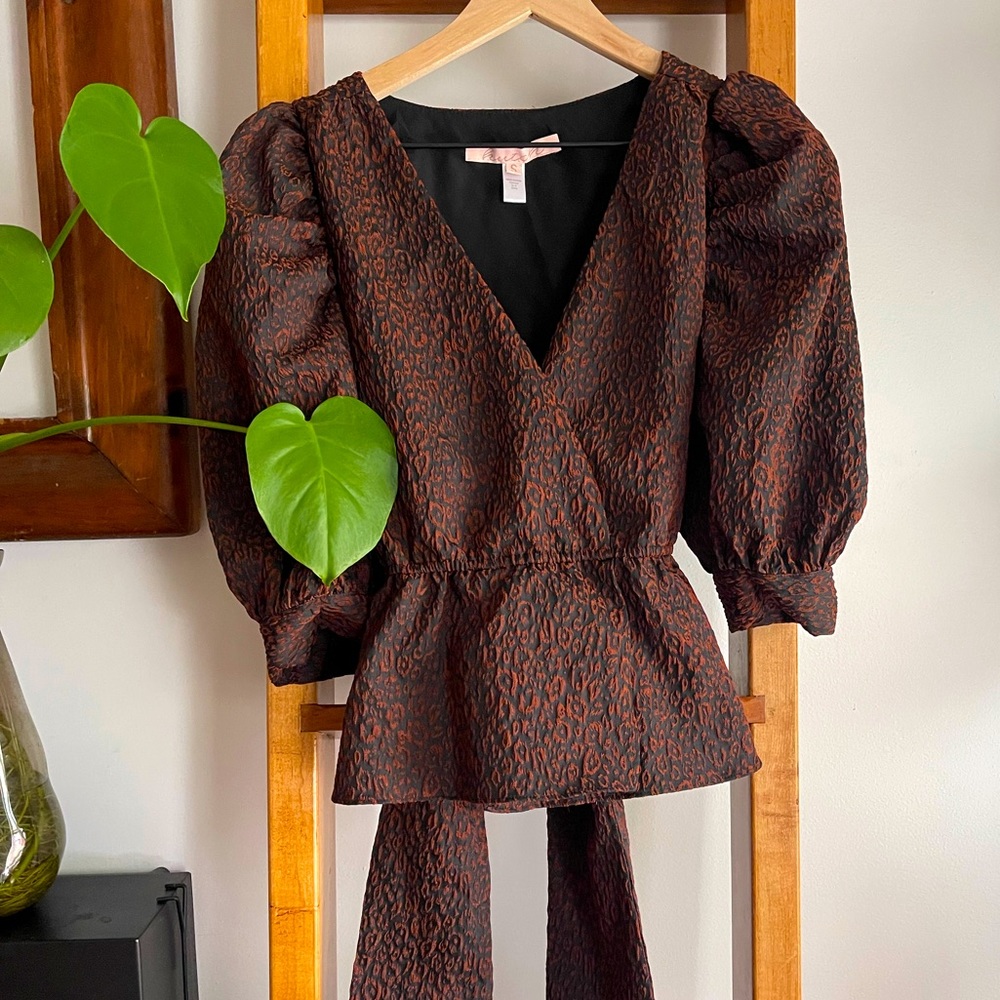 Hutch SZ S Leopard Jacquard Puff Sleeve Blouse!